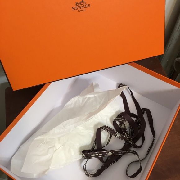 Hermes Brand New Empty Box for Tote Bag or Shoe. Dimensions 14x11x5 - Picture 1 of 14